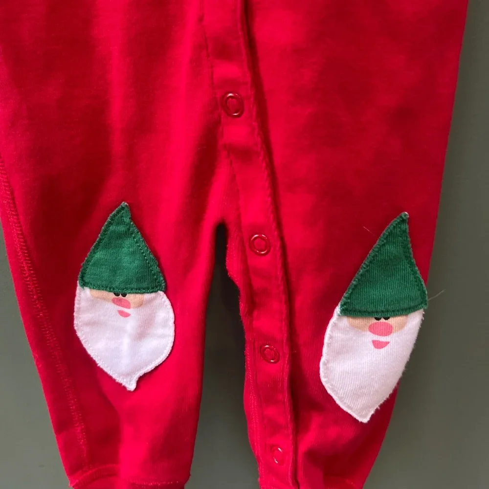 Hanna Andersson Red Organic Cotton Gnome Knee Patch Sleeper Pajamas‎ 6-12 Months